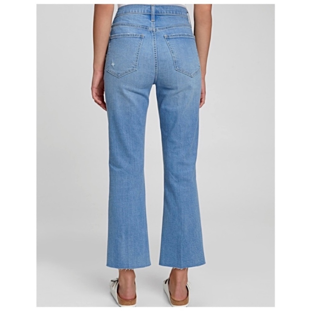 🎉 NWT 🎉 GAP Kick Fit Flare High Rise Capri Jeans Size 30/10 - Picture 2 of 7